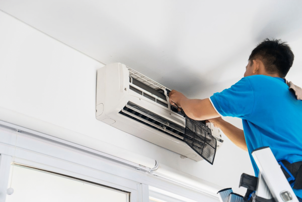 Penyebab AC Bocor, Solusi AC Bocor, Perawatan AC Rutin, Instalasi AC Profesional, Cara Mencegah AC Bocor
