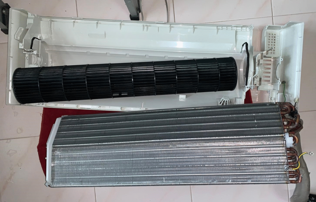 Overhaul Artinya, Service AC Profesional, Perawatan AC Rumah, Overhaul AC Kantor, Efisiensi Pendingin Ruangan